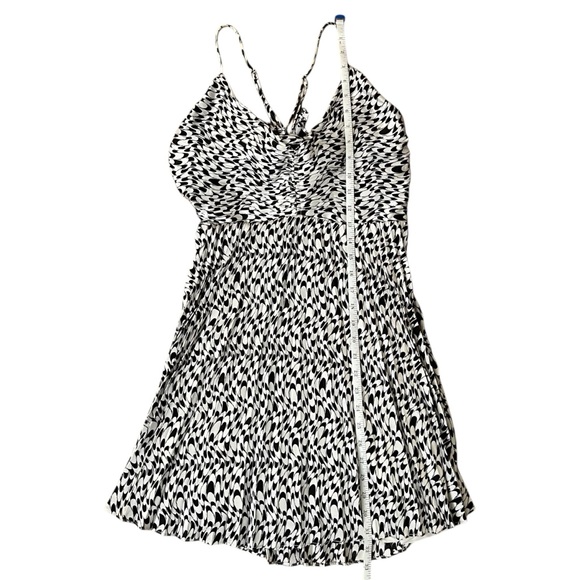 Woman's Artsy Whimsical Checkered Swirl Pleated‎ Black & White Dress - Picture 5 of 8